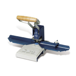 Half moon calendar cutter